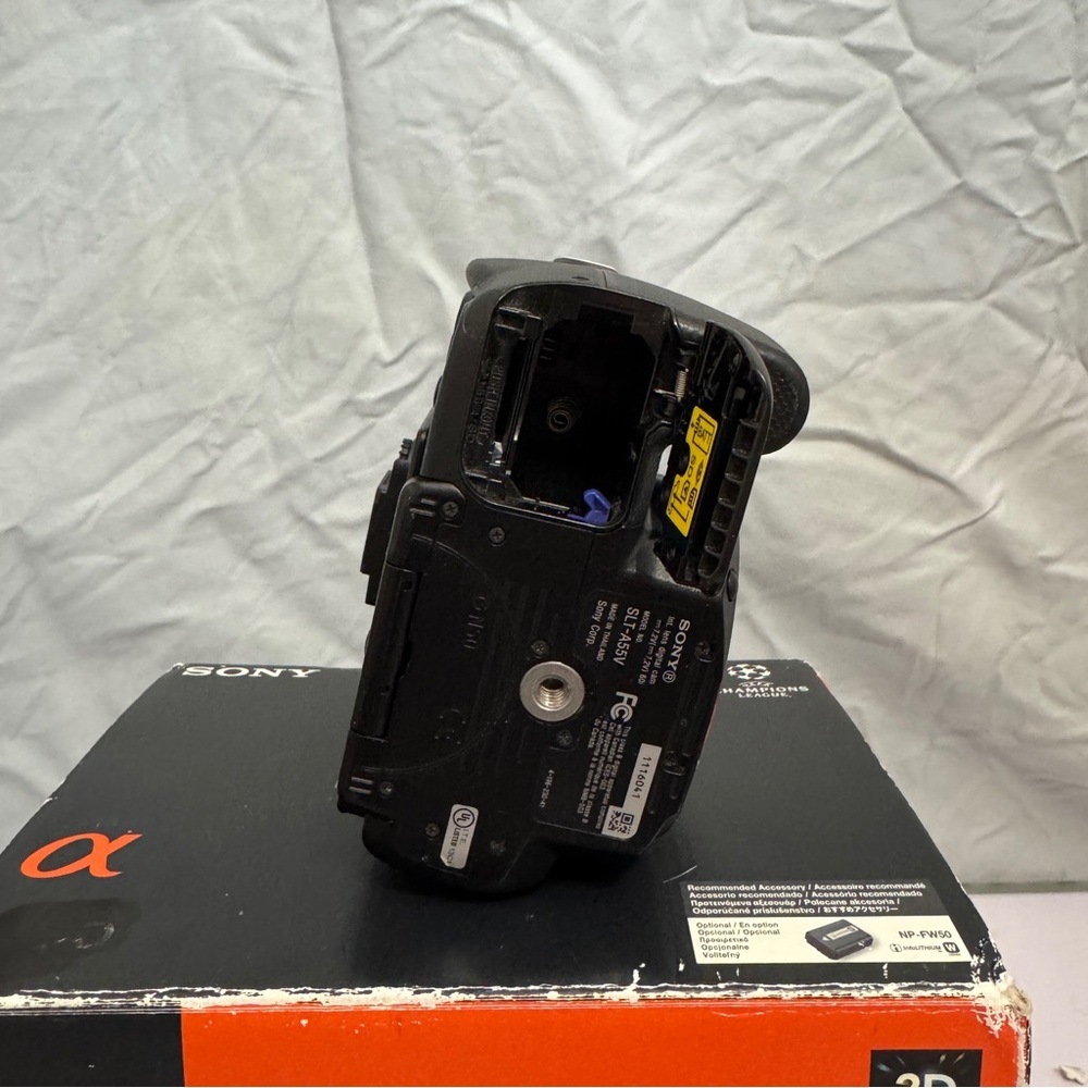 Sony Alpha A55 DSLR Camera w/2 Lenses, Batteries, & Chargers (SLT-A55VL) - Picture 9 of 15